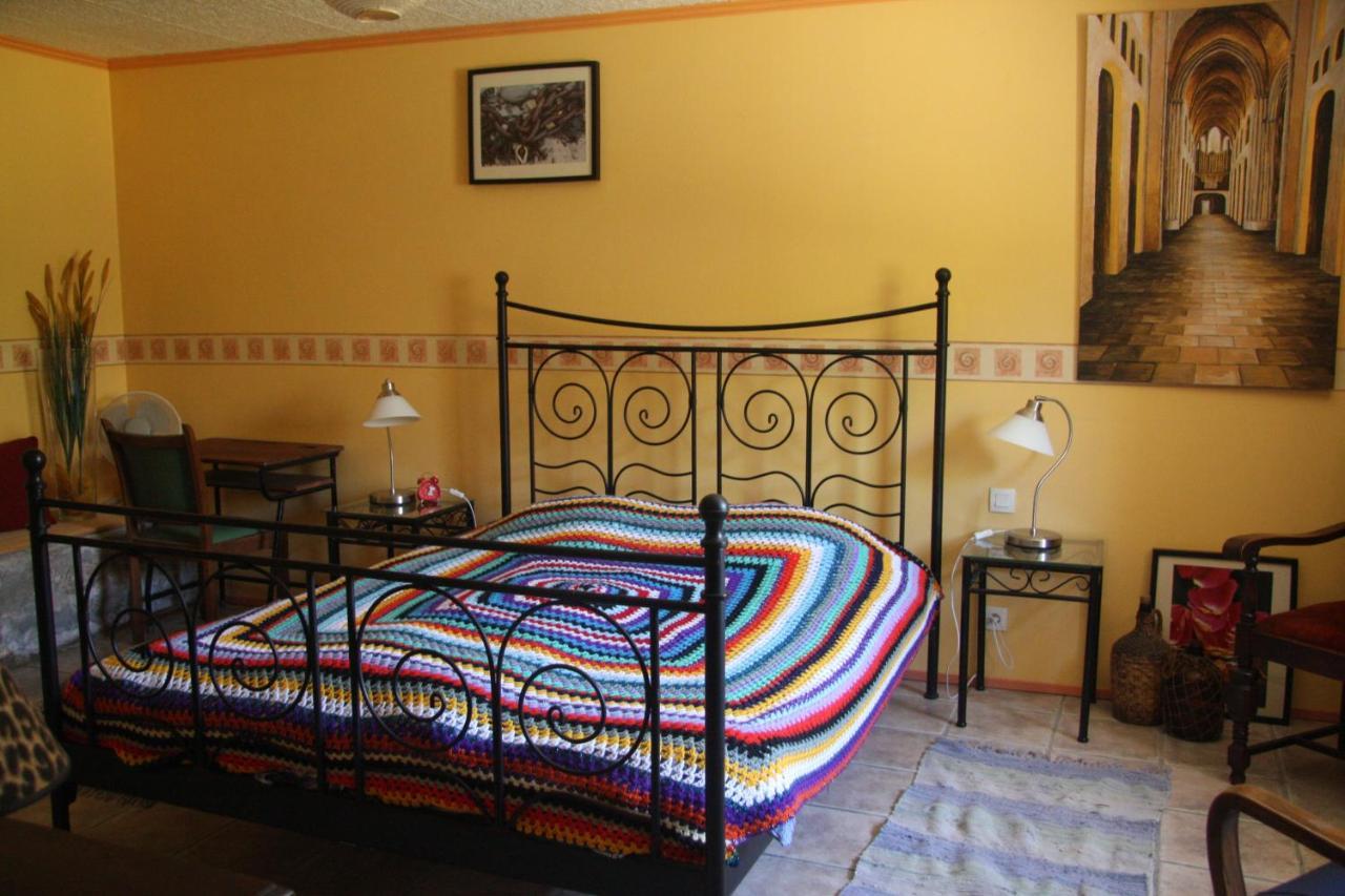 Chez Ker Anna Bed & Breakfast Canihuel Exterior photo
